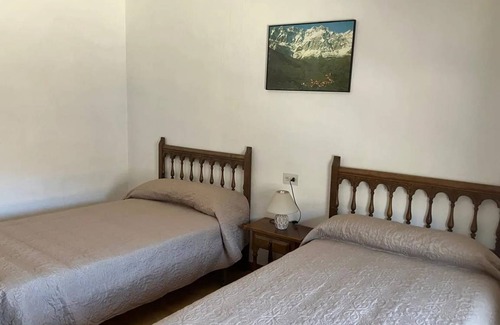 Albunol House | 280 m² House ∙ 6 bedrooms ∙ 10 guests