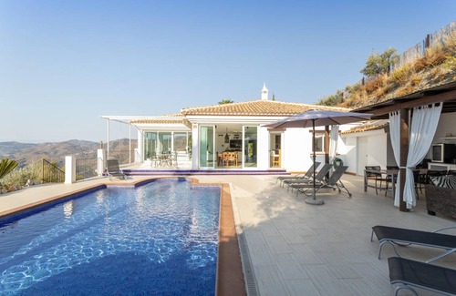 Jete Villa | 285 m² Villa ∙ 5 bedrooms ∙ 10 guests