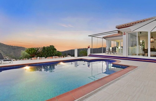 Jete Villa | 285 m² Villa ∙ 5 bedrooms ∙ 10 guests
