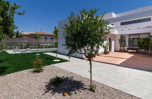 Melegis Villa | 293 m² Villa ∙ 3 bedrooms ∙ 6 guests