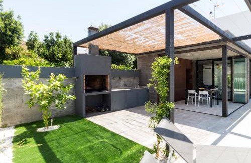 Melegis Villa | 293 m² Villa ∙ 3 bedrooms ∙ 6 guests