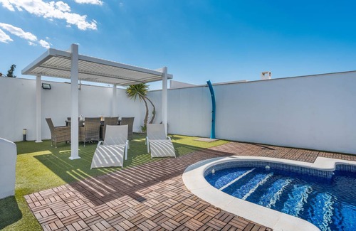 Las Gabias Villa | 300 m² Villa ∙ 3 bedrooms ∙ 6 guests