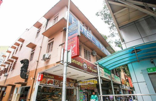 Kuala Lumpur City Centre Hotel | 32 m² Hotel ∙ 127 guests