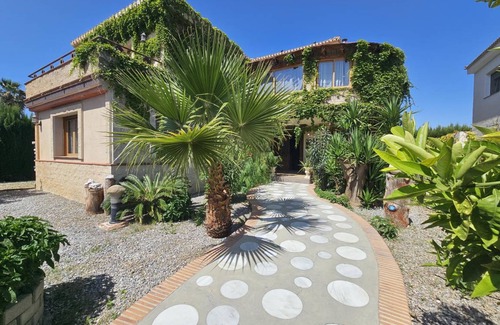 Padul Villa | 331 m² Villa ∙ 7 bedrooms ∙ 12 guests