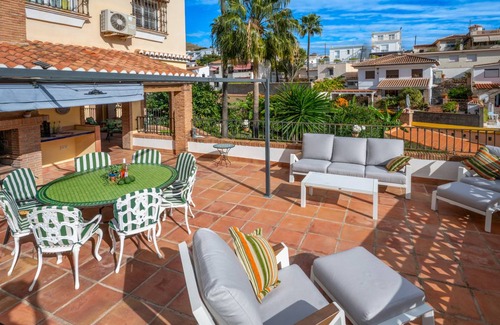 Almunecar Villa | 350 m² Villa ∙ 6 bedrooms ∙ 11 guests