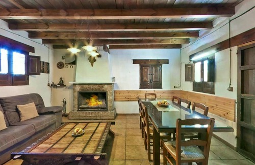Serval House | 380 m² House ∙ 9 bedrooms ∙ 24 guests