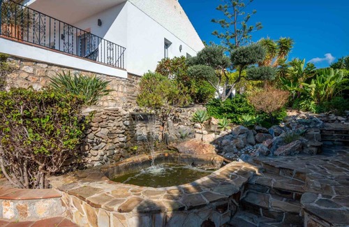 Velilla-Taramay Villa | 390 m² Villa ∙ 8 bedrooms ∙ 16 guests