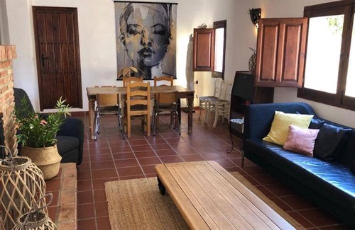 Loja House | 400 m² House ∙ 10 bedrooms ∙ 18 guests