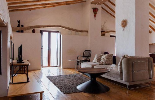 Loja House | 400 m² House ∙ 10 bedrooms ∙ 18 guests