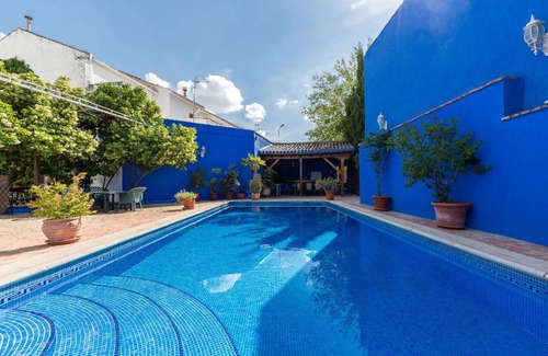 Illora House | 400 m² House ∙ 6 bedrooms ∙ 14 guests