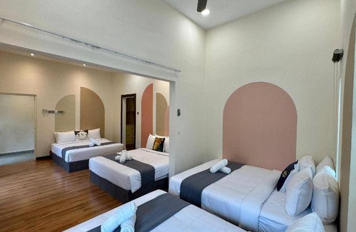 Subang Jaya Villa | 418 m² Villa ∙ 4 bedrooms ∙ 30 guests