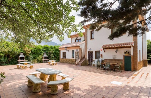 Padul Cottage | 478 m² Cabin ∙ 5 bedrooms ∙ 16 guests