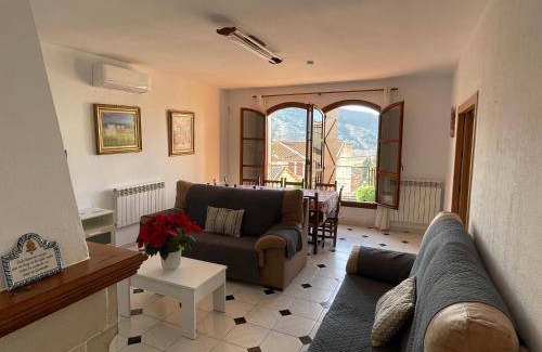 Cenes de la Vega House | 500 m² House ∙ 4 bedrooms ∙ 10 guests