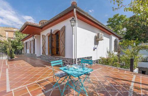 Cenes de la Vega House | 500 m² House ∙ 4 bedrooms ∙ 10 guests