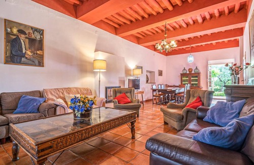Tocon House | 579 m² House ∙ 6 bedrooms ∙ 14 guests