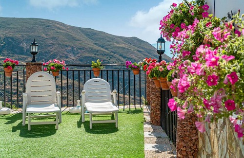 Mecina Bombaron House | 65 m² House ∙ 2 bedrooms ∙ 4 guests