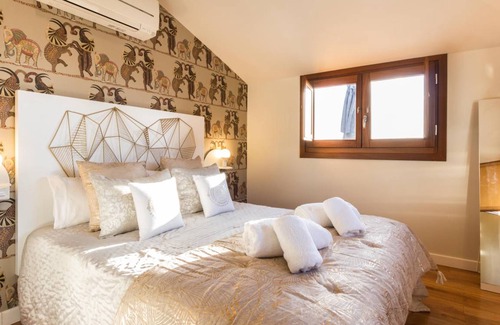 Central District Apartment | 74 m² Apartment ∙ 1 bedroom ∙ 4 guests