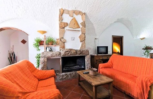 Fonelas House | 75 m² House ∙ 2 bedrooms ∙ 6 guests