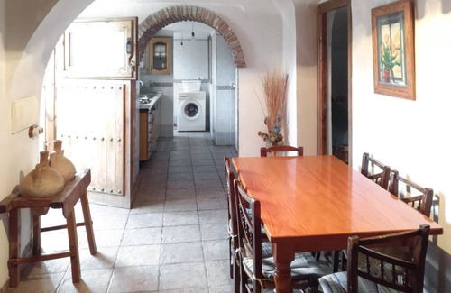 Baza House | 80 m² House ∙ 2 bedrooms ∙ 4 guests