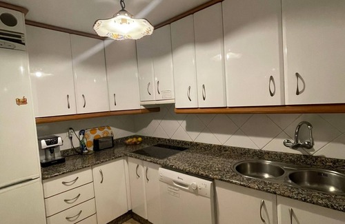Velilla-Taramay Apartment | BIG LUXURIOUS FLAT WITH SEA VIEW UP TO SIX PEOPLE. WIFI.PARKING.BIKES