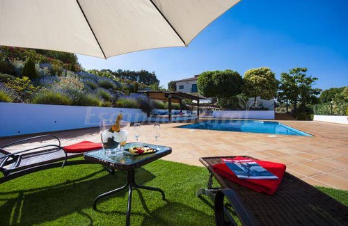 Alhama de Granada Cottage | Cabin ∙ 6 bedrooms ∙ 20 guests