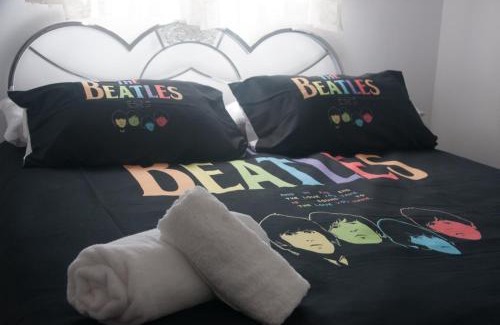 Pinos del Valle House | CASA BEATLES DEL VALLE