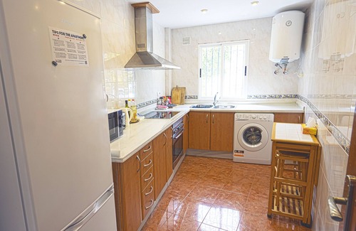 La Herradura Apartment | Casa Meandro: 9min➟⛱️⋆Terrace⋆Garage Parking⋆AC⋆WiFi⋆Washing Machine