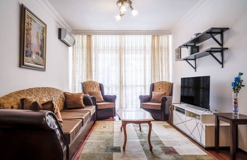 Bakırkoy Apartment | Central Flat w Balcony 1 min to Carousel Mall