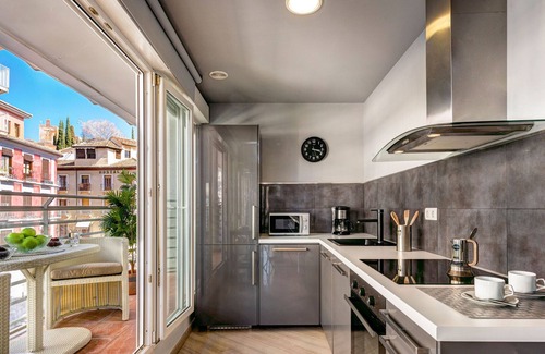 Central District Apartment | Charming Centric Apartment Best for Families. Isabel la Católica III