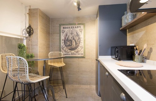 Central District Apartment | Chezmoihomes Cathedral Apartment 1BR