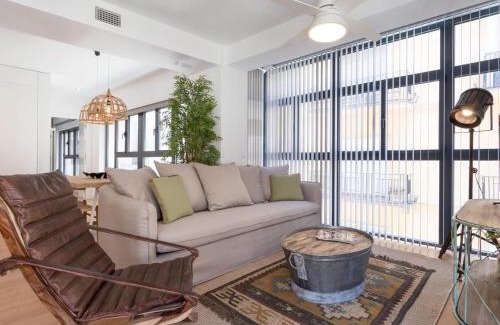 Central District Apartment | Chezmoihomes Plaza Nueva Deluxe