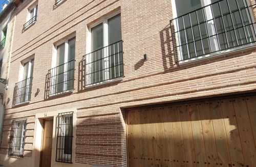 Central District Apartment | ecoSmart Apartments Living
