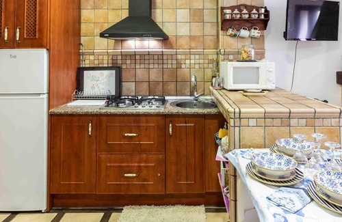 Niguelas Cottage | Family house with three rooms, fireplace - terrace