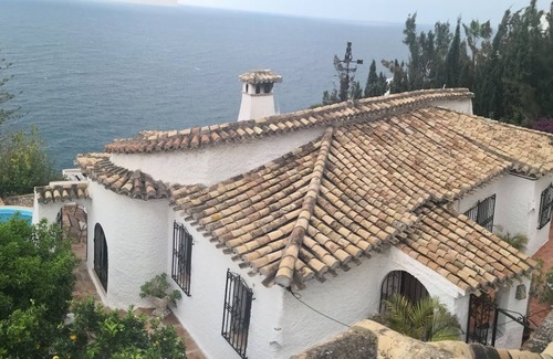 Salobrena Villa | Fantastic sea views, charming villa, heated pool.