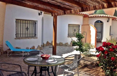 Benalua de Guadix Apartment | Holiday apartment with terrace