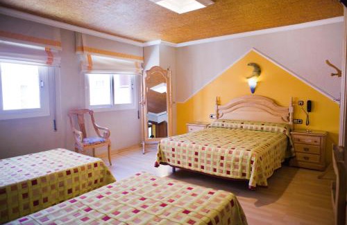 Motril House | Hostal la Campana