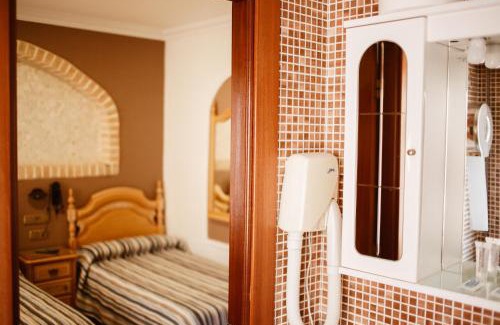 Motril House | Hostal la Campana