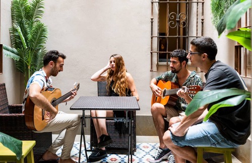 Central District Hostel | Hostel ∙ 8 guests