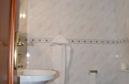 La Calahorra Hostel | Labella Hostal Restaurante