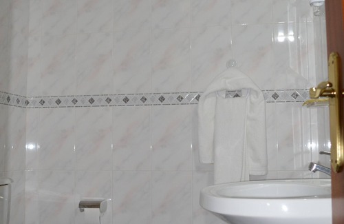 La Calahorra Hostel | Labella Hostal Restaurante