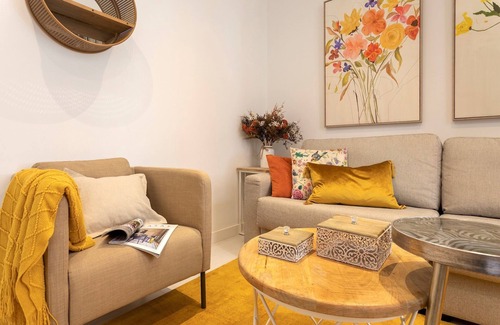 Central District Apartment | Lovely studio near the Cathedral. Zacatin 102