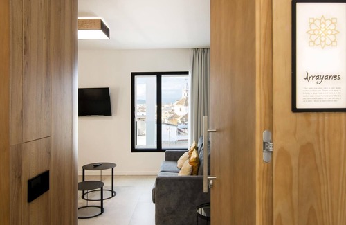 Granada City Center Apartment | Luxury Alhambra Penthouse Collection Arrayanes