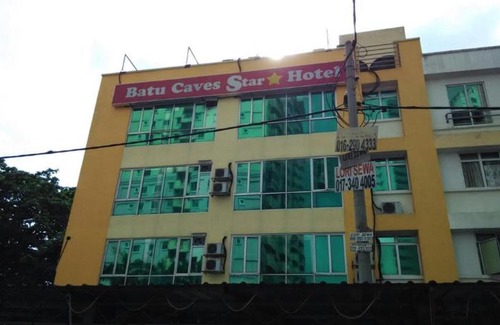 Medan Batu Caves Hotel | OYO 1055 Batu Caves Star Hotel