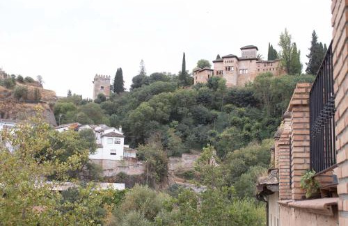 San Pedro Apartment | Piso para cuatro a los pies de la Alhambra