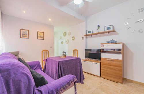 Torrenueva Apartment | Primera linea playa, plaza garaje y piscina