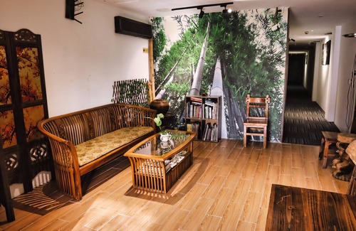 Chinatown Hotel | Rain Forest Hotel