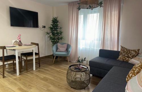 Centro - Sagrario Apartment | Recién reformado y PARKING VIGILADO GRATIS pleno centro Granada Picón Center