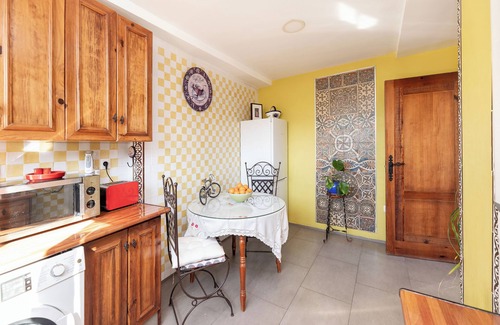 Albaicin Apartment | Spacious Penthouse 16th Century 1830sq.ft Panoramic Alhambra Views & Terrace