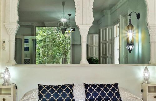 San Pedro Apartment | The Nasrid Palace from your bed !