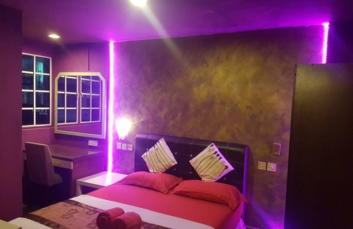 Chinatown Hostel | This hotel is next to mrt pasar seni station